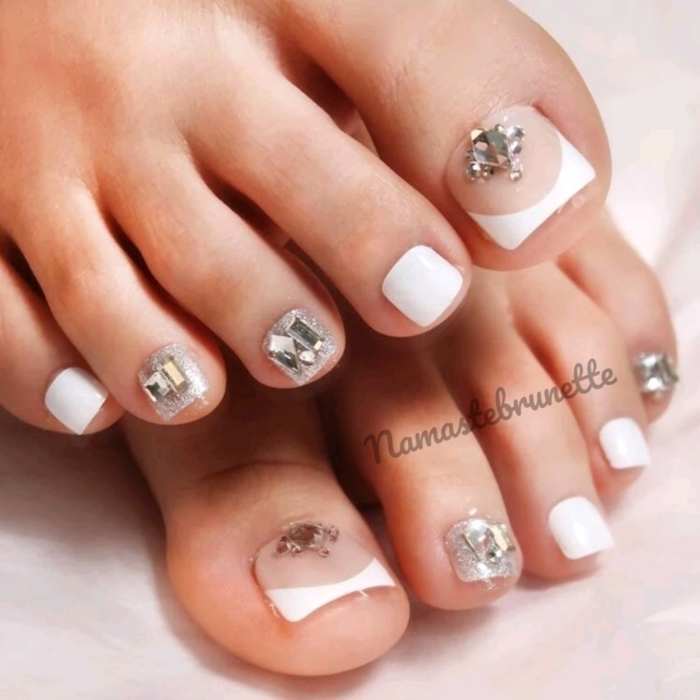 Rhinestone French Tip Pedicure Press On Toenails